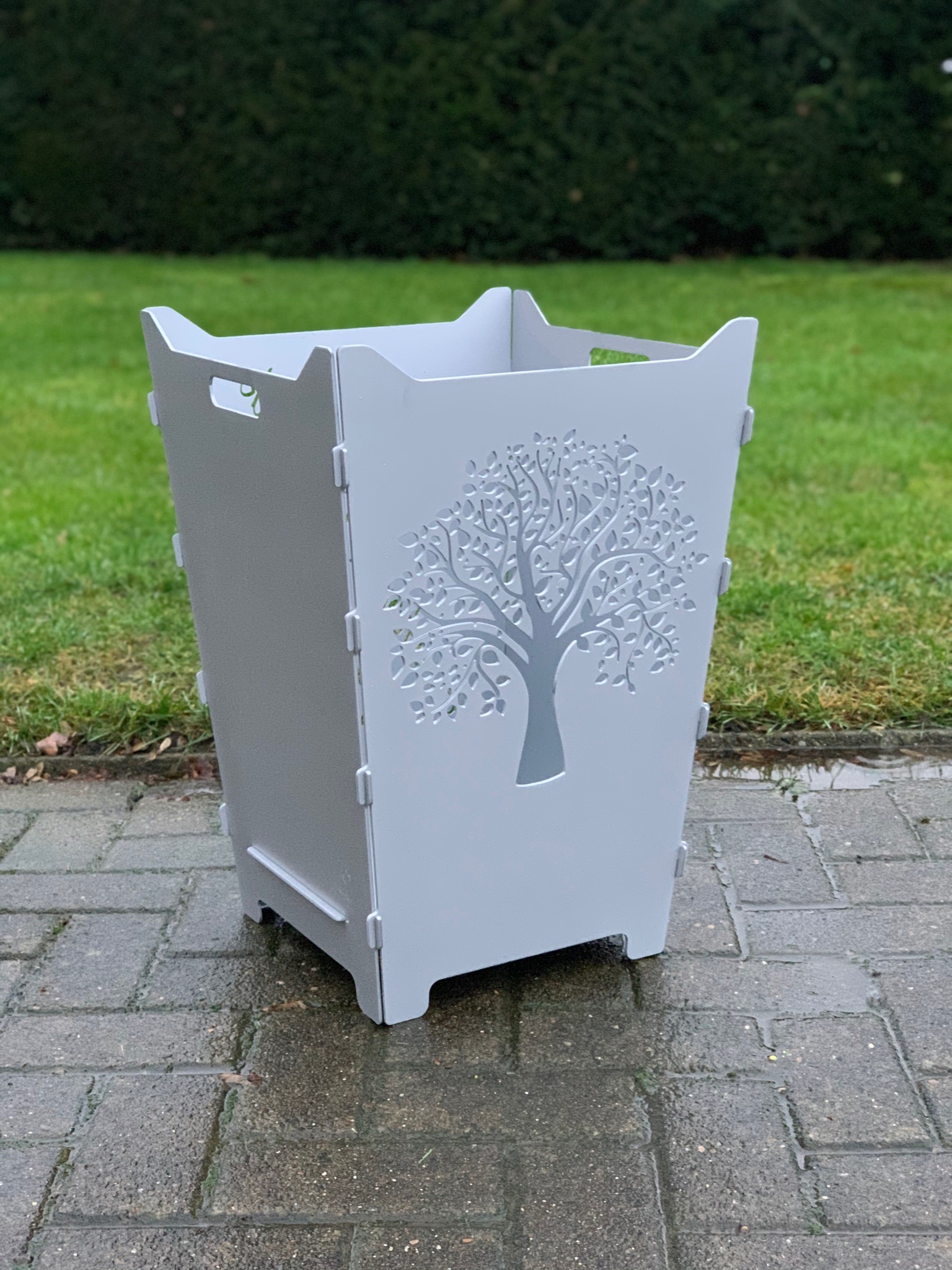 Feuerkorb Feuertonne Baum Lebensbaum Stammbaum silber