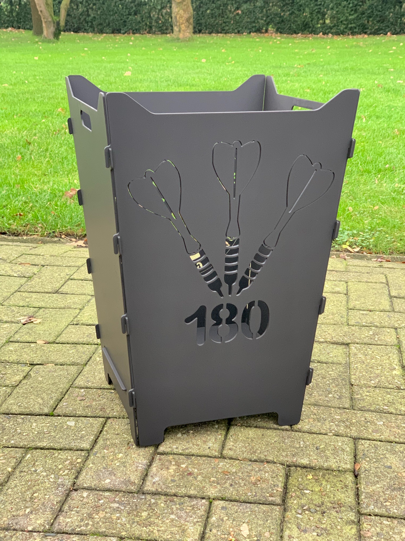 Feuerkorb Feuertonne Dartpfeile Dartscheibe Hobby