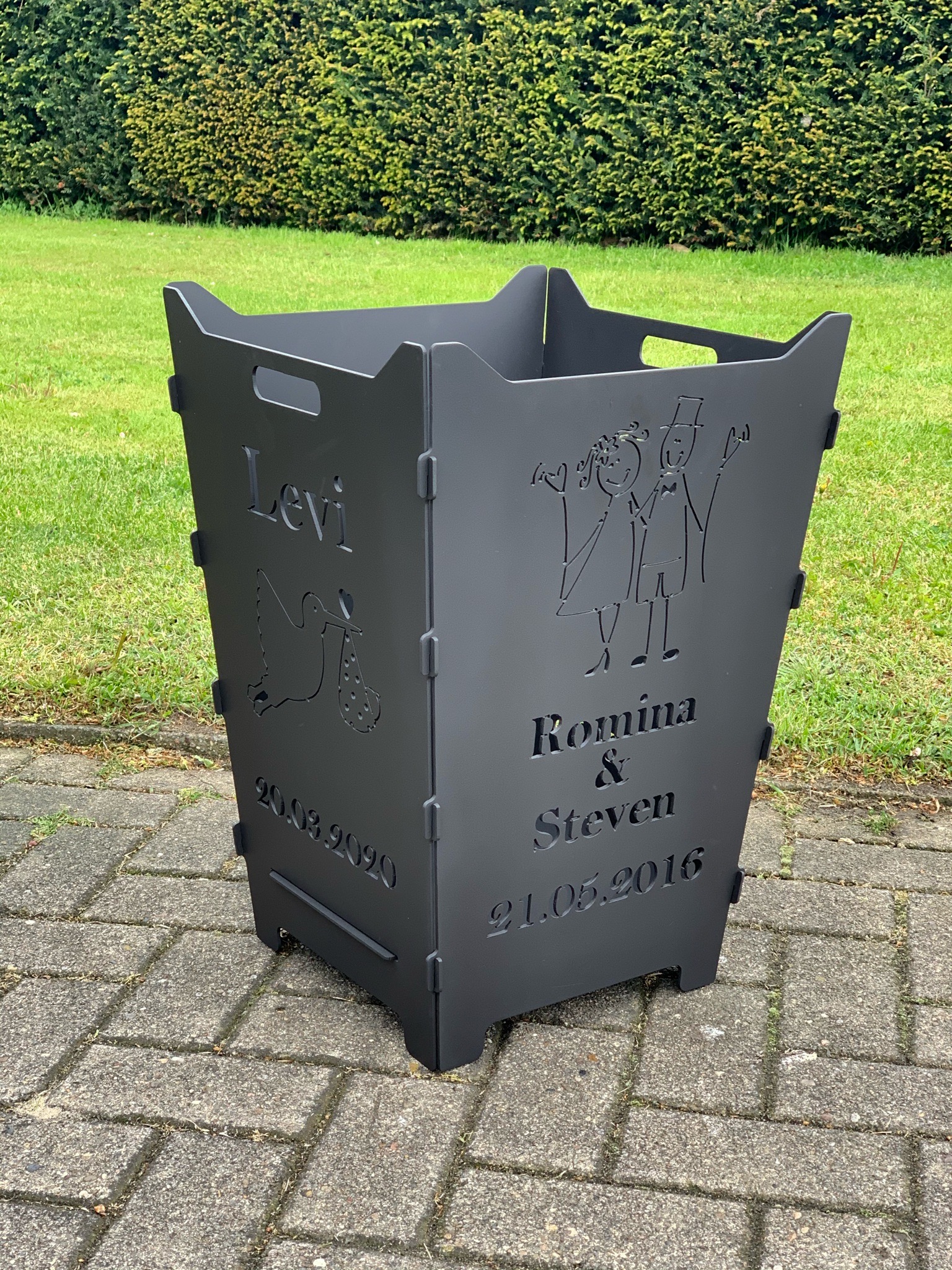 Feuerkorb Feuertonne Ehepaar Hochzeit Storch