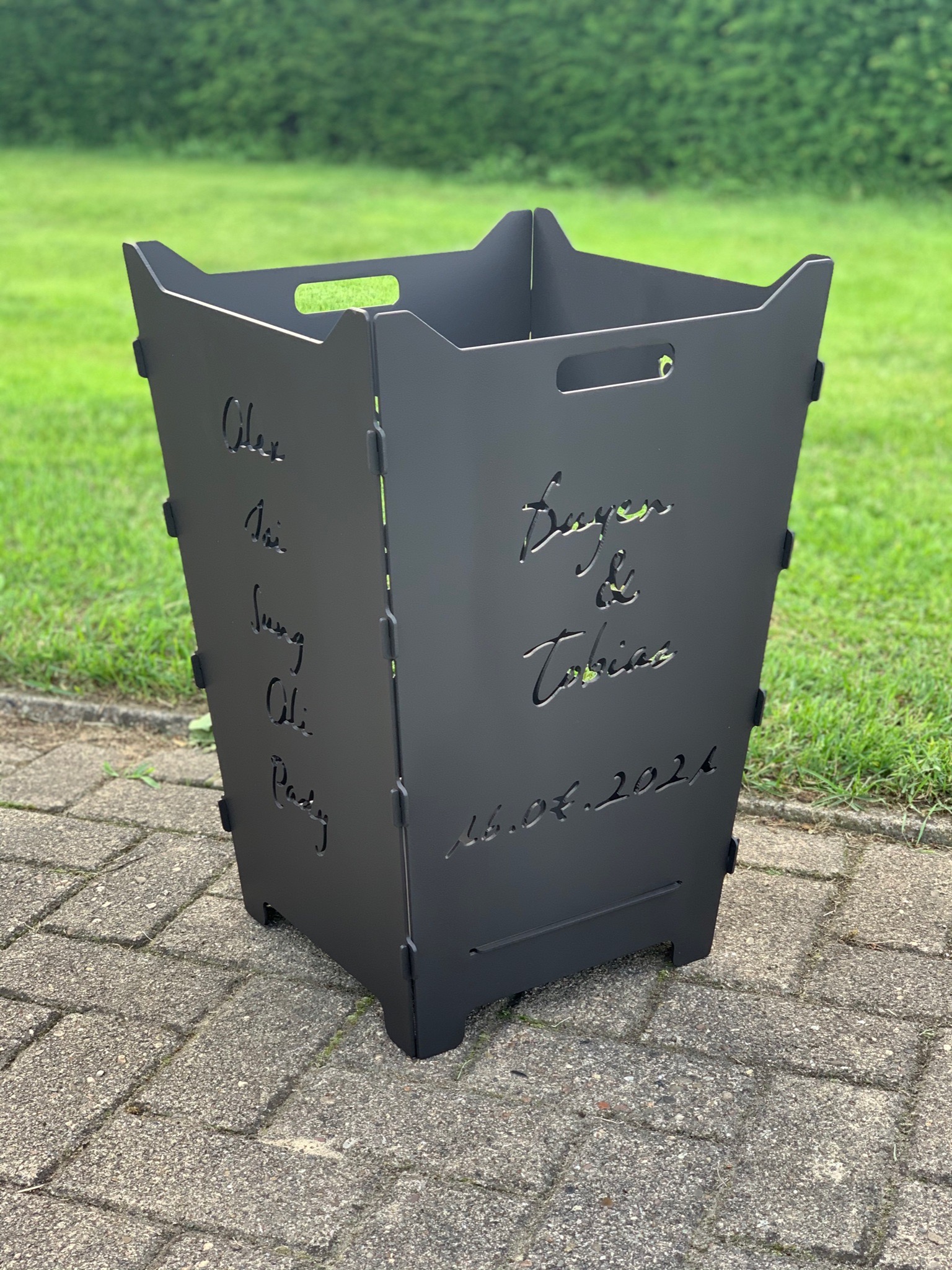 Feuerkorb Feuertonne Hochzeit Schreibschrift Namen1