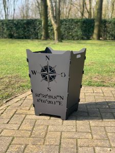 Feuerkorb Feuertonne Kompass Windrose Koordinaten