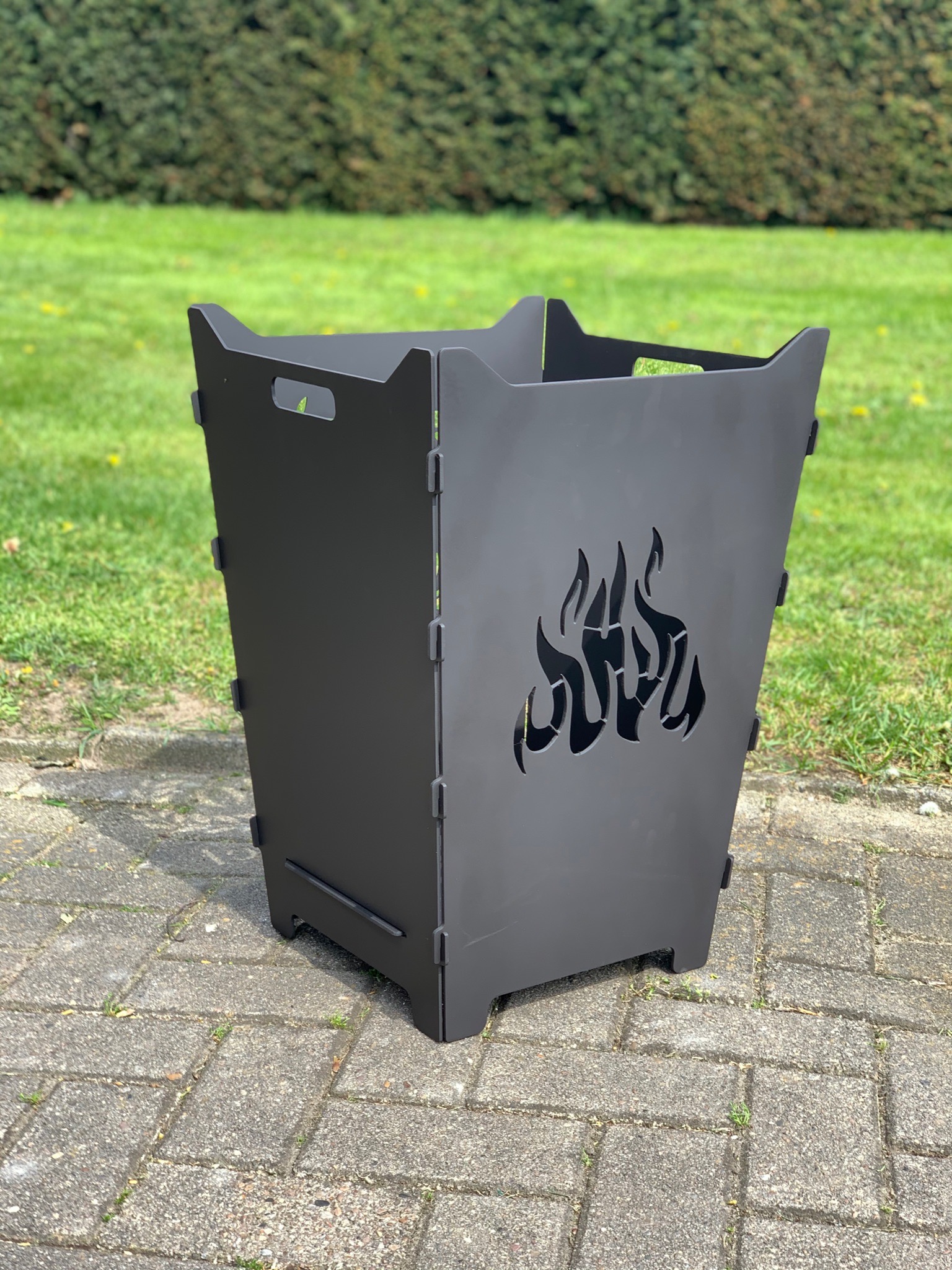 Feuerkorb Feuertonne Lagerfeuer Flammen