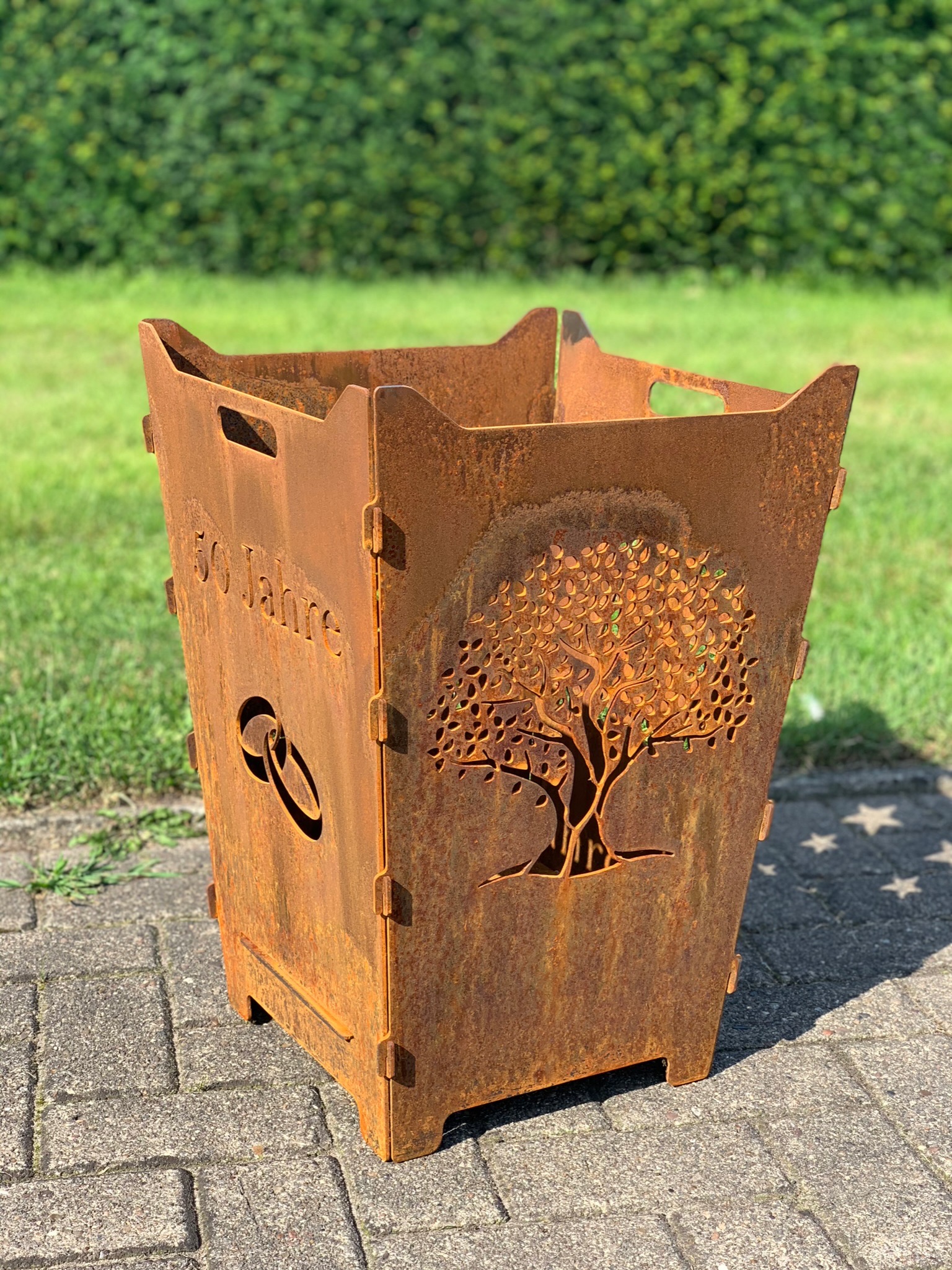 Feuerkorb Feuertonne Lebensbaum Stammbaum Ringe Hochzeit rostig