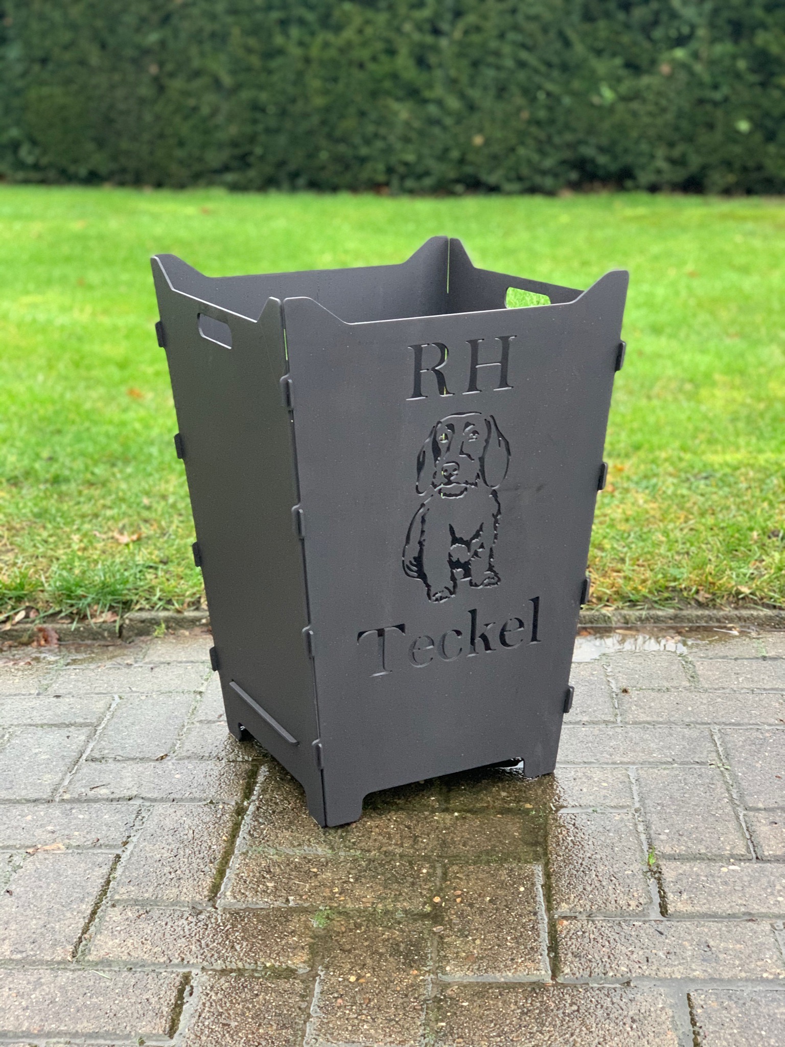 Feuerkorb Feuertonne Rauhaar Teckel Hund