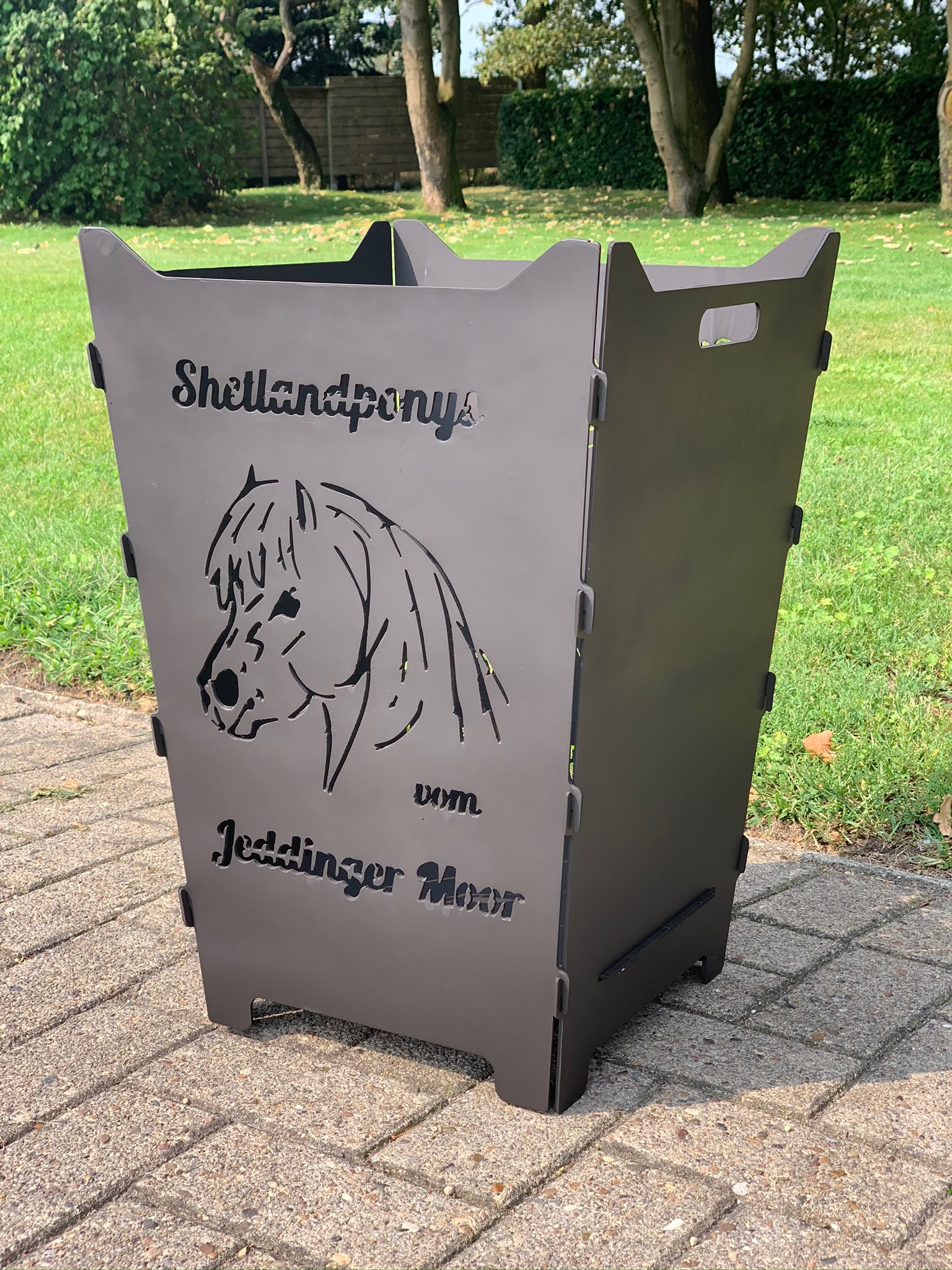 Feuerkorb Feuertonne Shetlandponys vom Jeddinger Moor