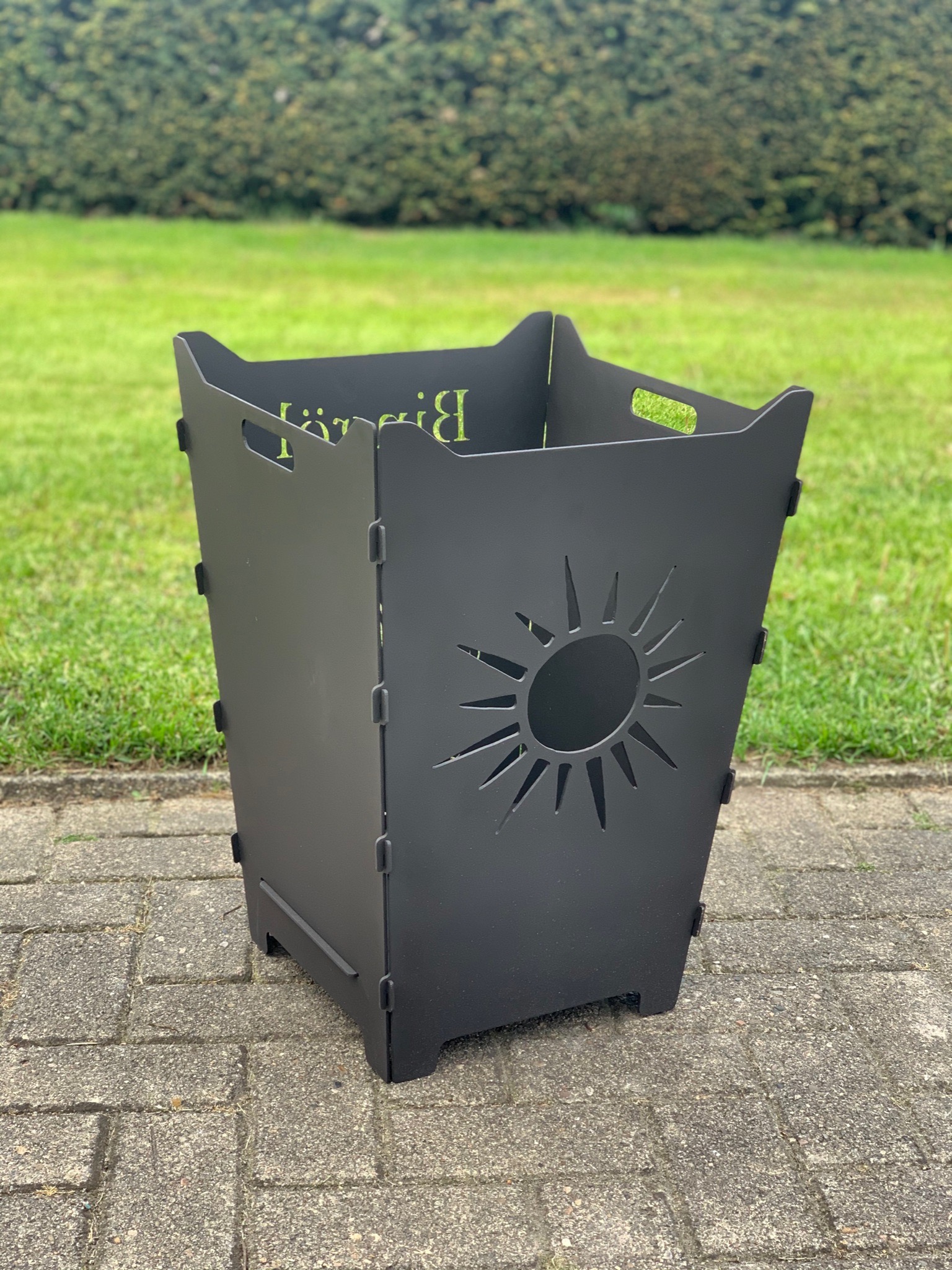 Feuerkorb Feuertonne Sonne Sonnenstrahlen