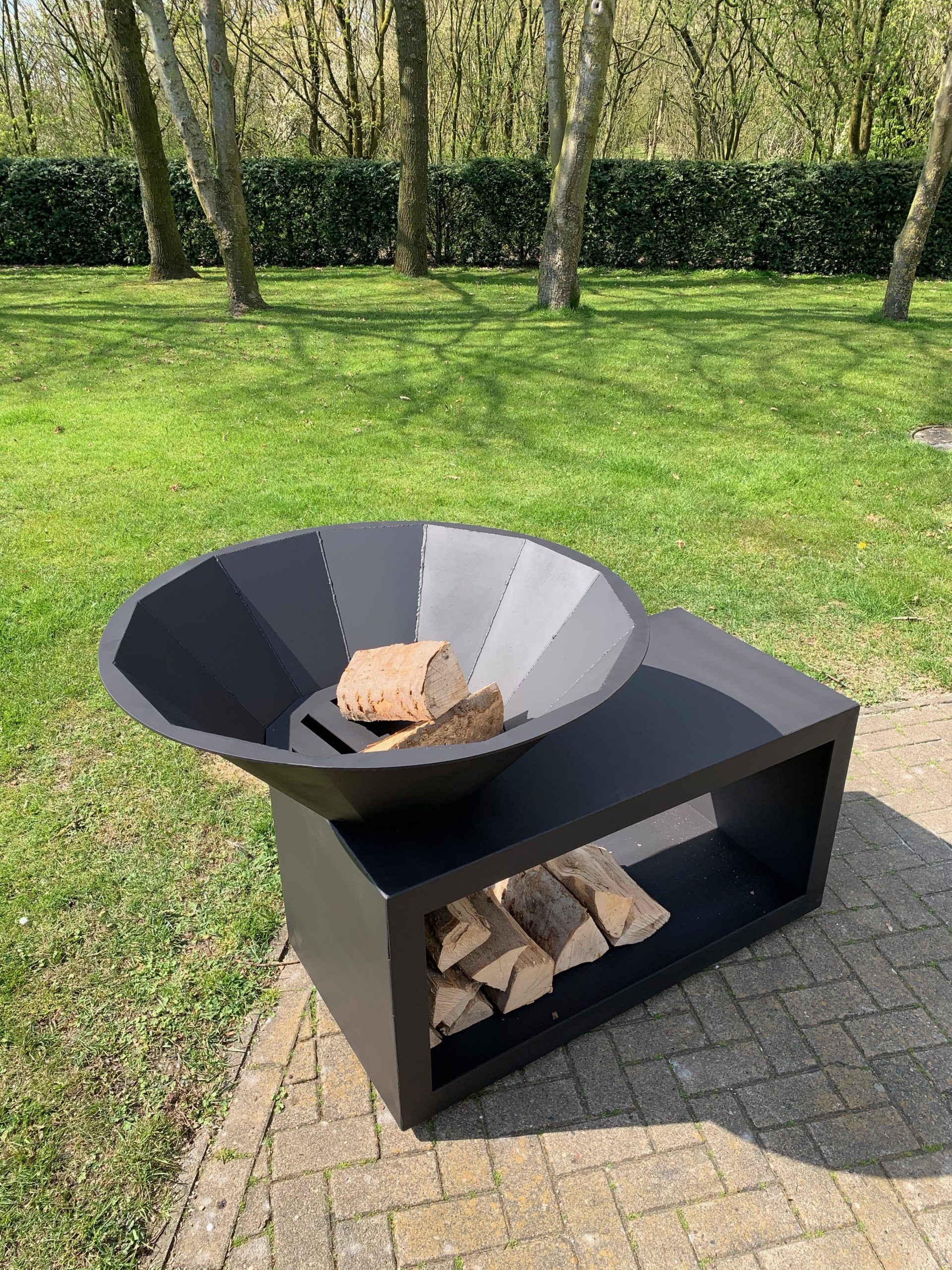 Feuertisch Feuerstelle Grillplatte Plancha2