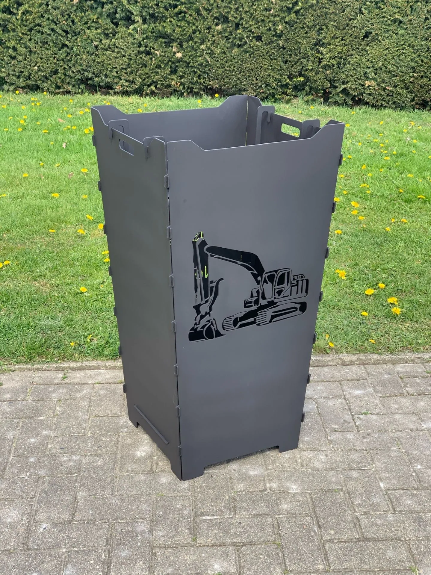 Feuerkorb-Feuertonne-Bagger-Liebherr1