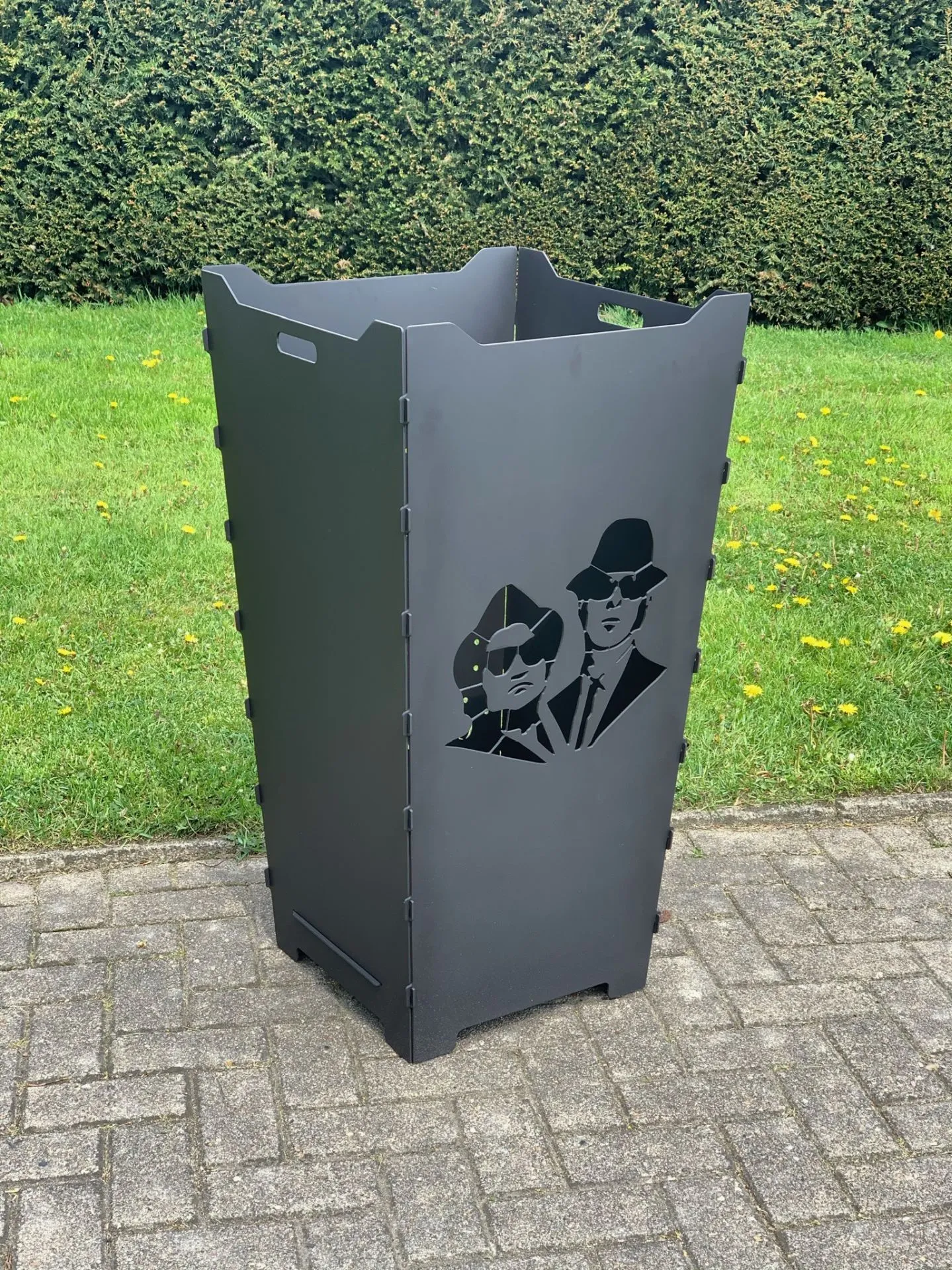 Feuerkorb-Feuertonne-Blues-Brothers