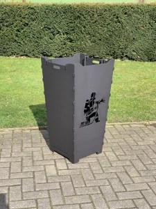 Feuerkorb-Feuertonne-Feuerwehrmann-Brand-loeschen-Ehrenamt