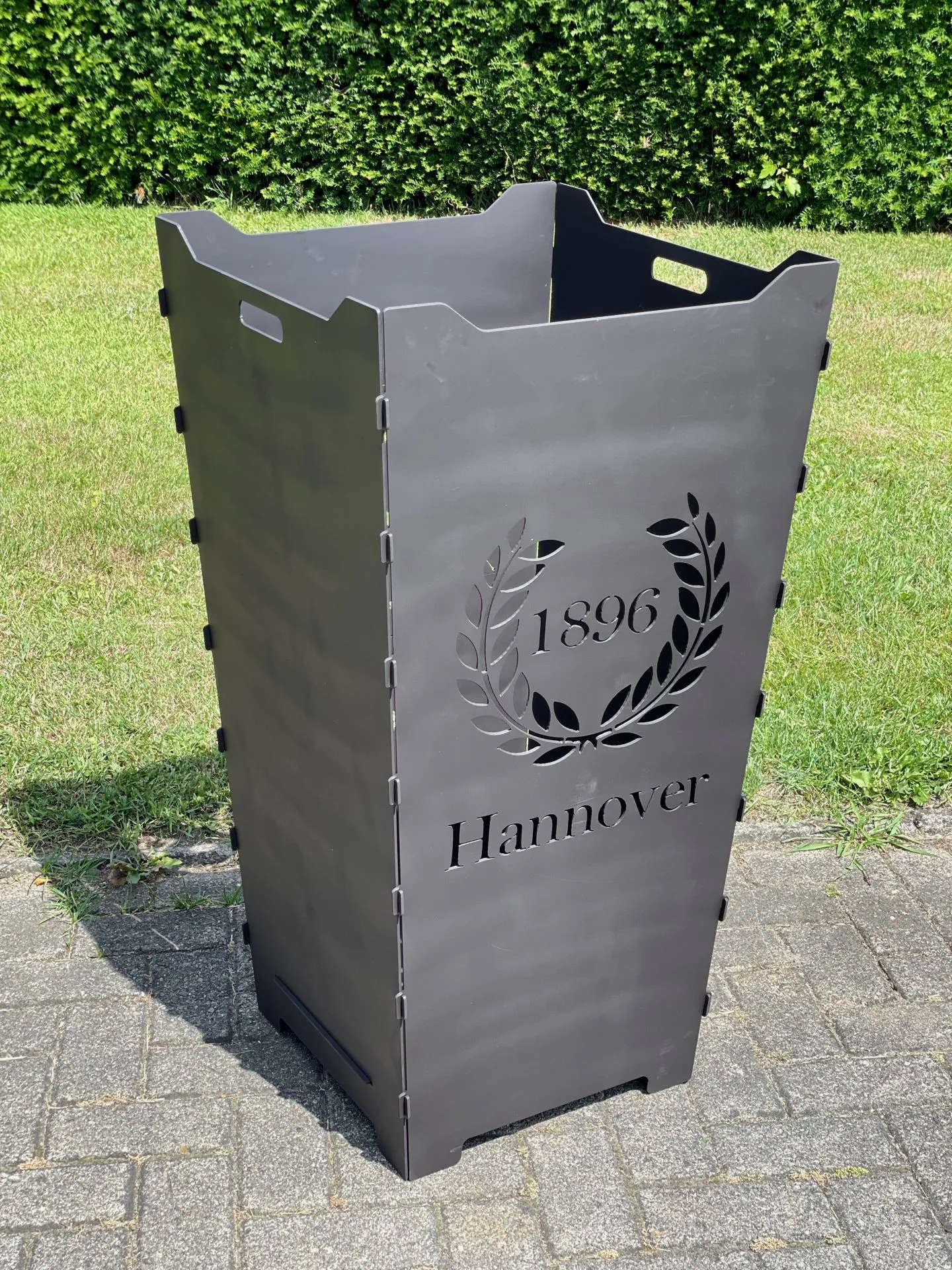 Feuerkorb-Feuertonne-Hannover-1896-Lohrbeerkranz