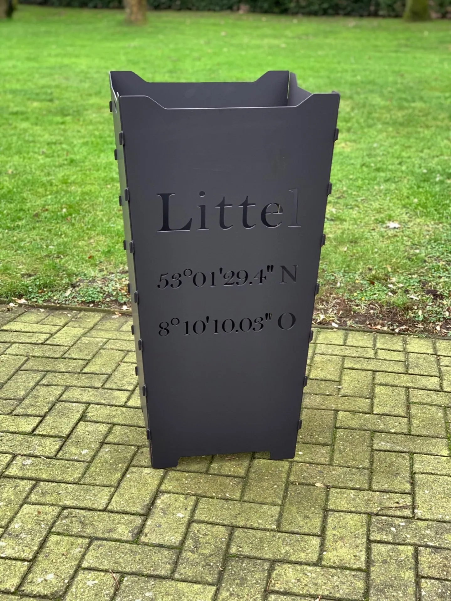 Feuerkorb-Feuertonne-Haus-Einzug-Geschenk-Koordinaten