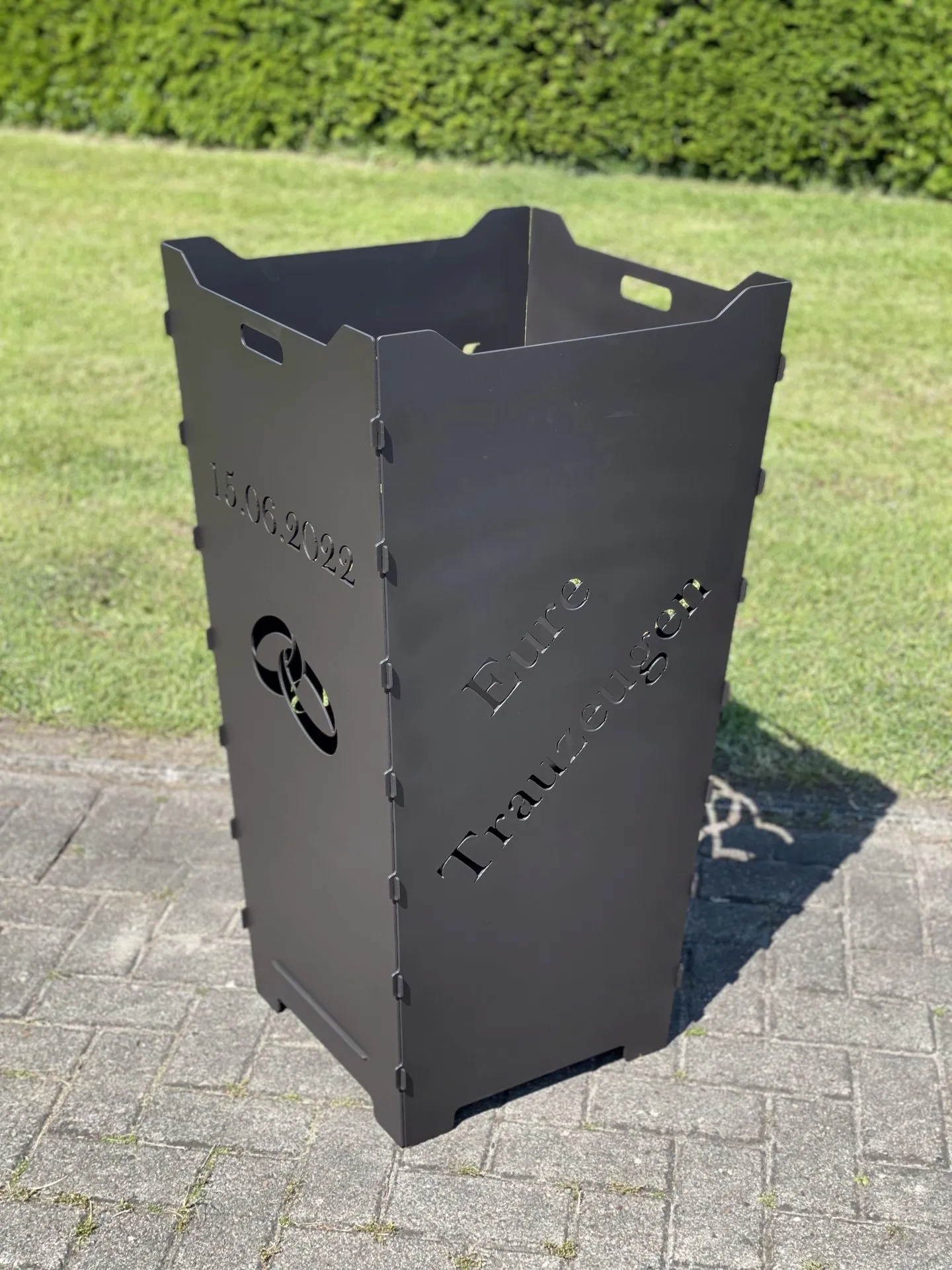 Feuerkorb-Feuertonne-Hochzeit-Ringe