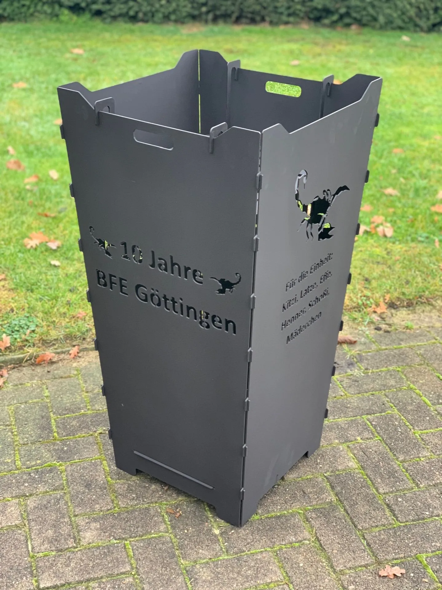 Feuerkorb-Feuertonne-Jubileaum-BFE-Goettingen-Skorpion-Firmenlogo