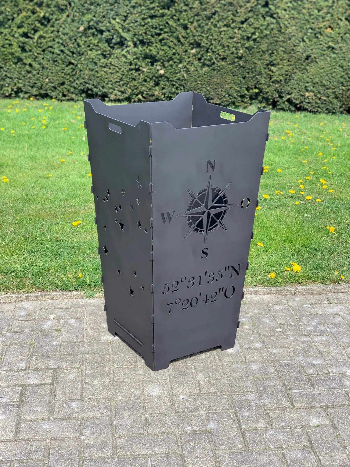 Feuerkorb-Feuertonne-Kompass-Windrose-Koordinaten1