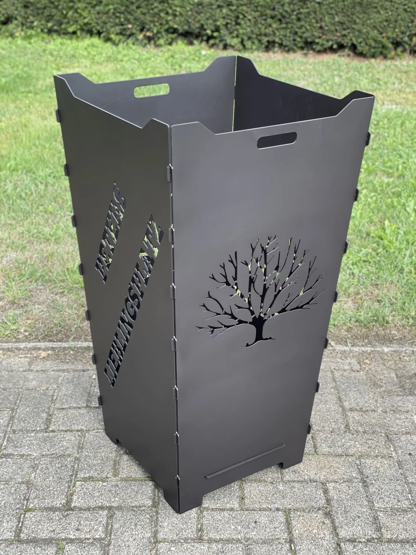 Feuerkorb-Feuertonne-Lebensbaum-Baum