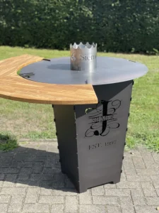 Feuerkorb-Feuertonne-Monogramm-Hausname-Grillplatte-Wokaufsatz-1