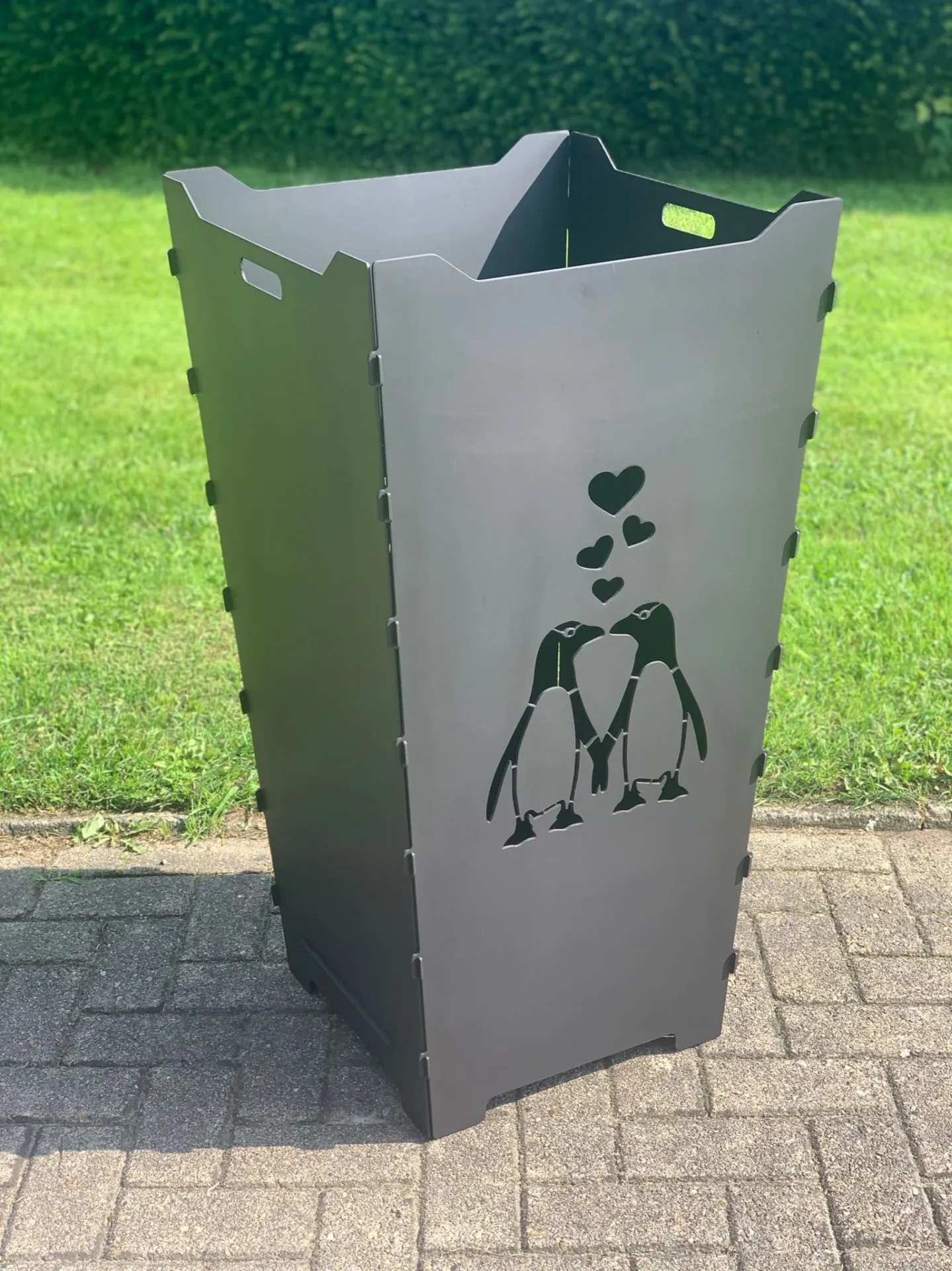 Feuerkorb-Feuertonne-Pinguine-Hochzeit-Paar-Trauung-Herzen
