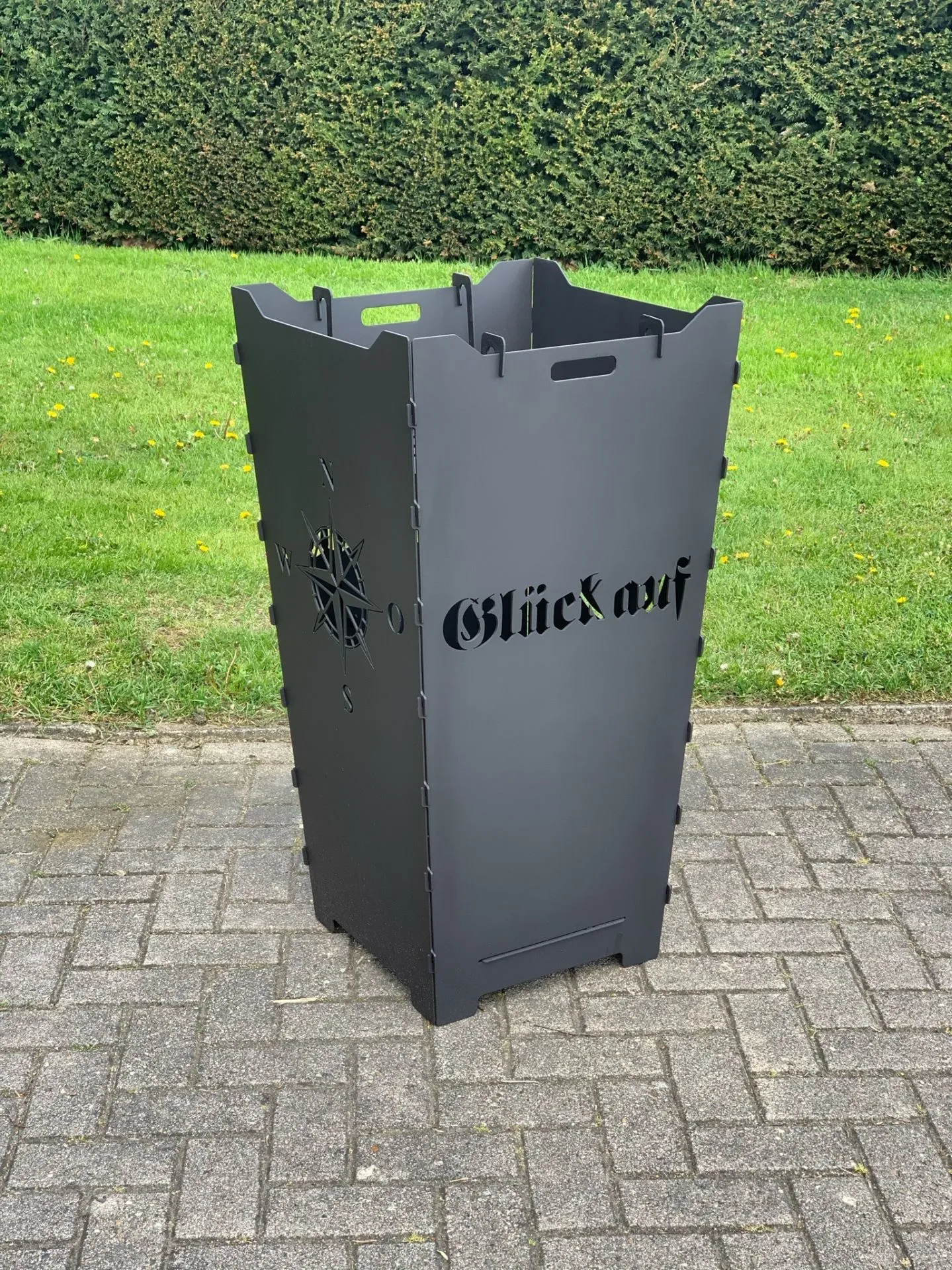 Feuerkorb-Feuertonne-Ruhrpott-Glueck-auf-Schleagel-Eisen-Bergbau-Kompass-Windrose