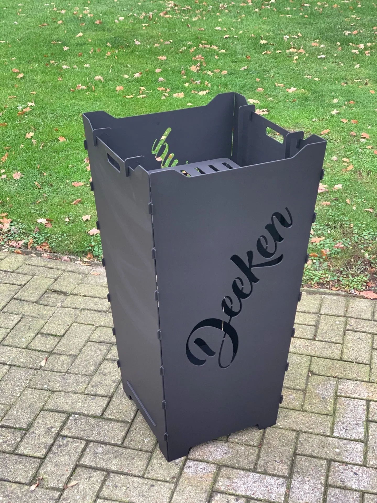 Feuerkorb-Feuertonne-Schreibschrift-Deeken-Familie