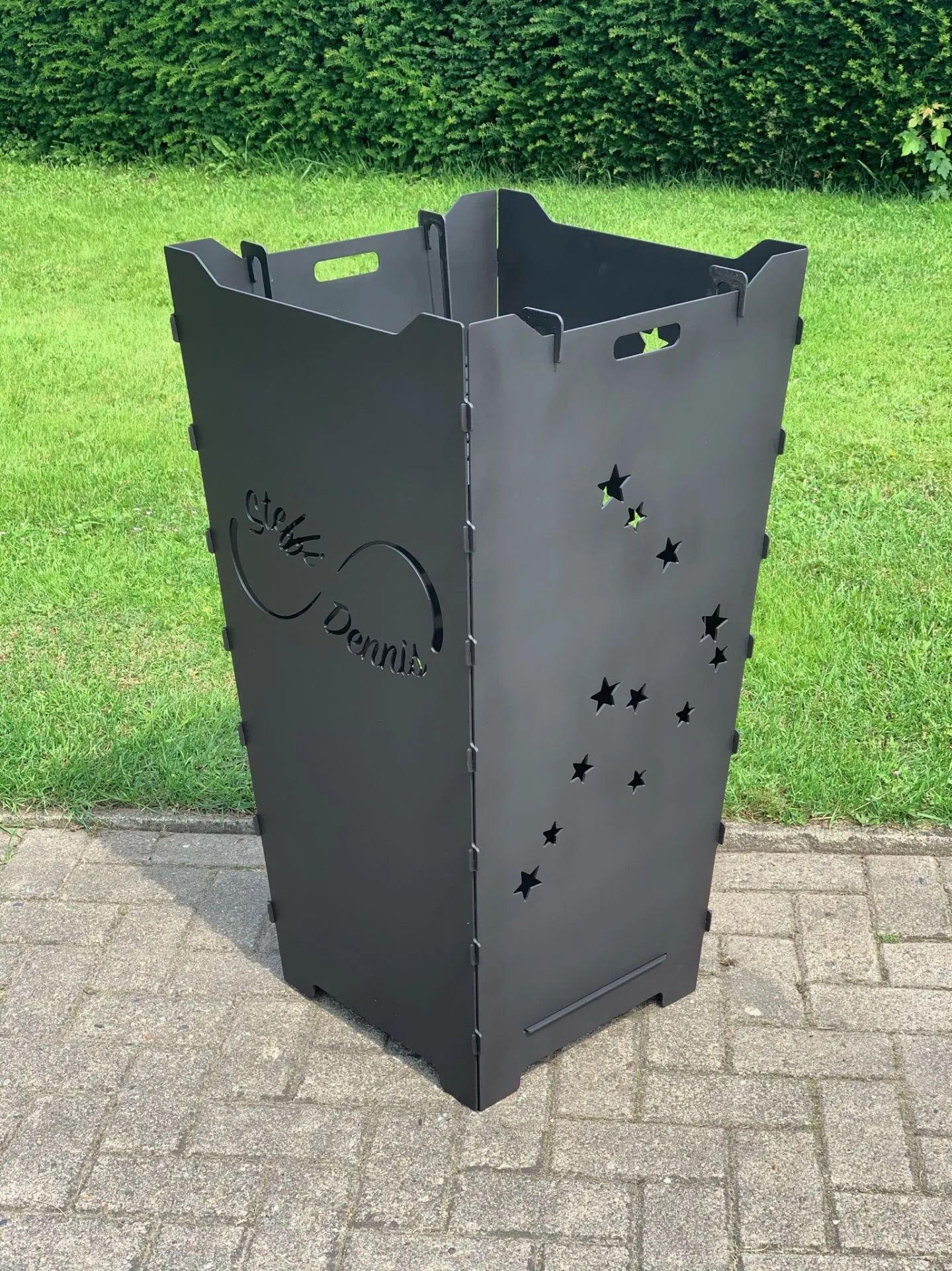 Feuerkorb-Feuertonne-Schreibschrift-Unendlichkeitszeichen-Familie-Vornamen-Sternbild