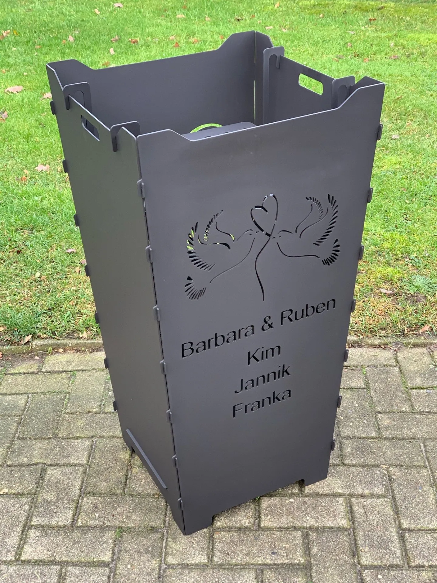 Feuerkorb-Feuertonne-Tauben-Trauung-Herz-Familie