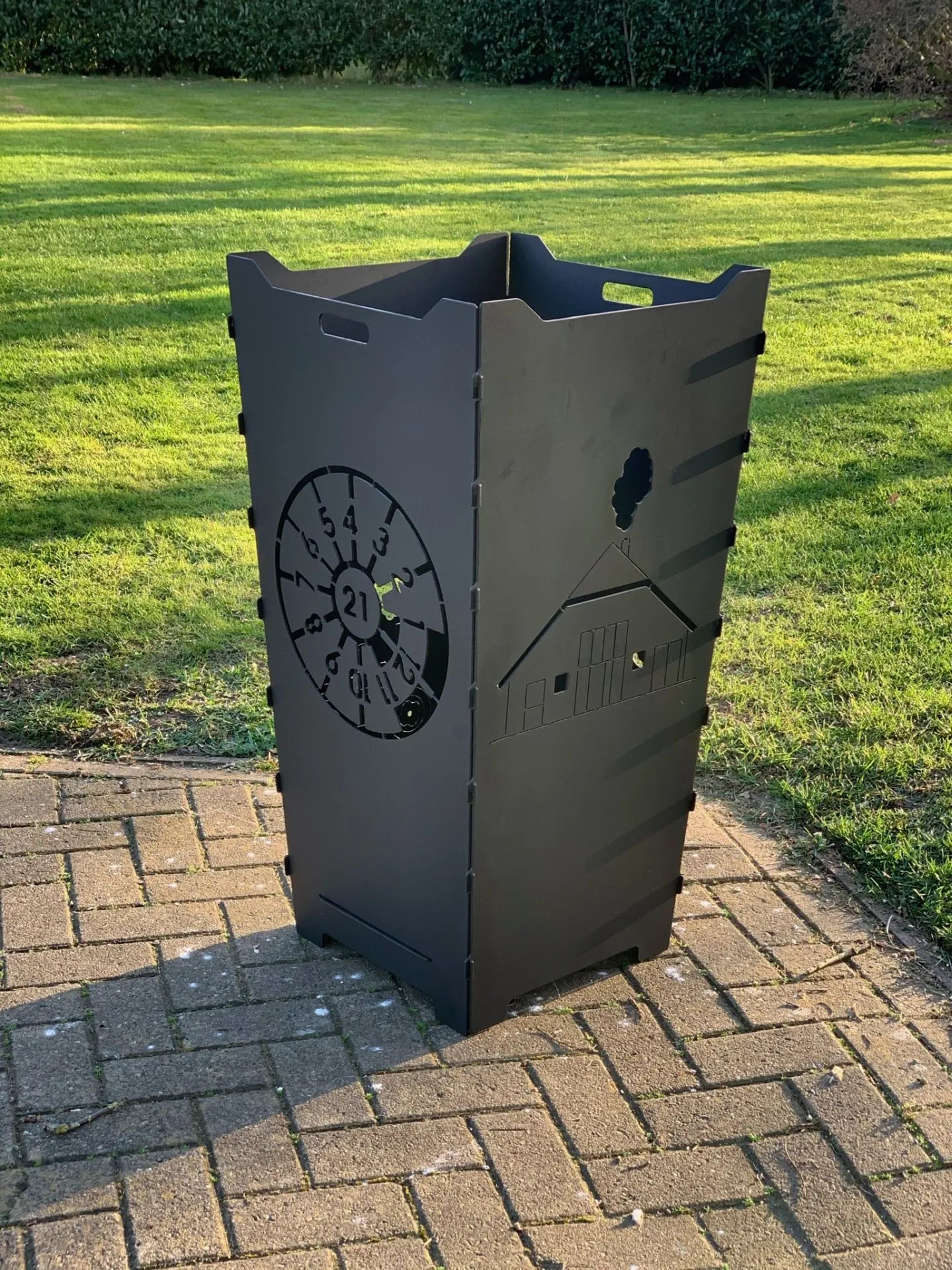 Feuerkorb-Feuertonne-Tuev-Plakette-Haus-Einzug-Geschenk-Familie1