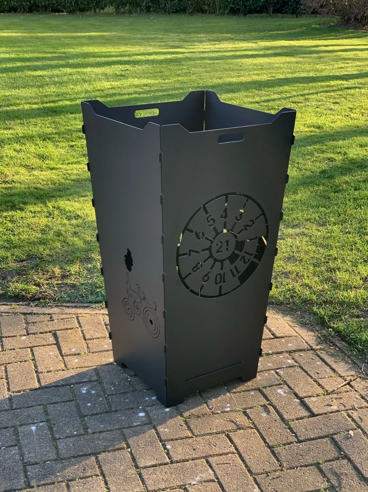 Feuerkorb-Feuertonne-Tuev-Plakette-Trecker-Geschenk-Familie