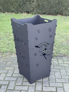 Feuerkorb-gross-Ski-Skifahren-Schneeflocken