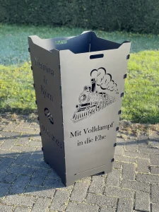 Feuerkorb-gross-Zug-Eisenbahn-Dampflock